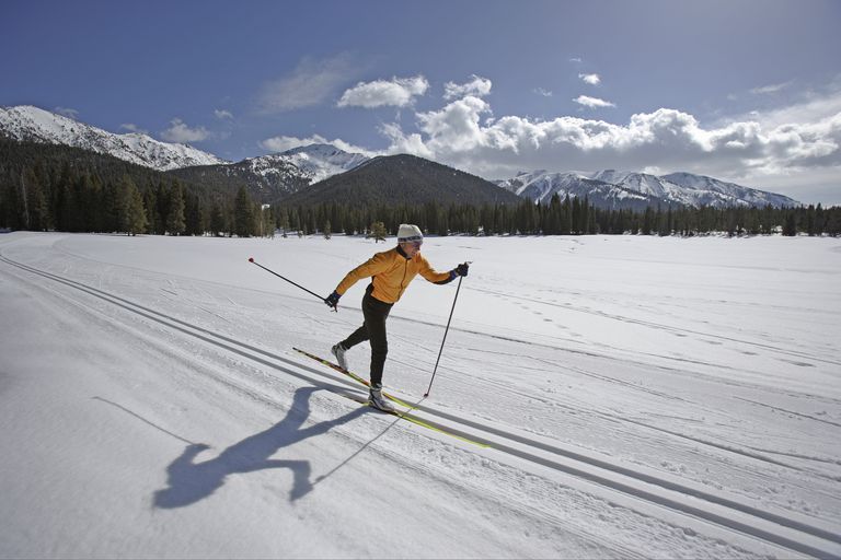 How Cross-Country Skiing Can Make You a Better, Faster Runner